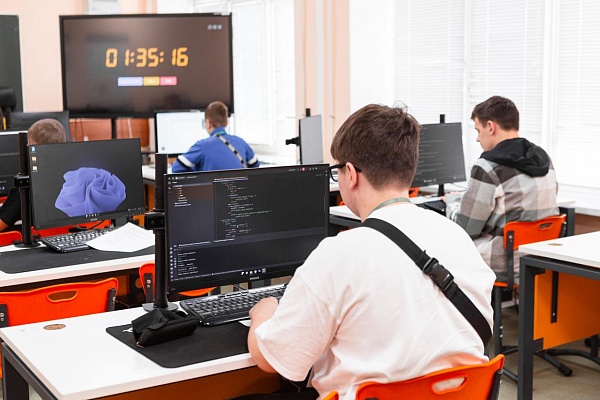 Будущее за технологиями: «Шешмаойл» — партнёр Всероссийских IT-мероприятий в Альметьевске!